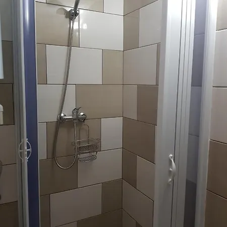 Casutele Intim 롯지 코스티네스티